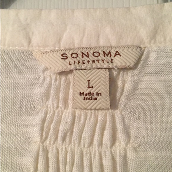 Nice lightweight top - Picture 2 of 2